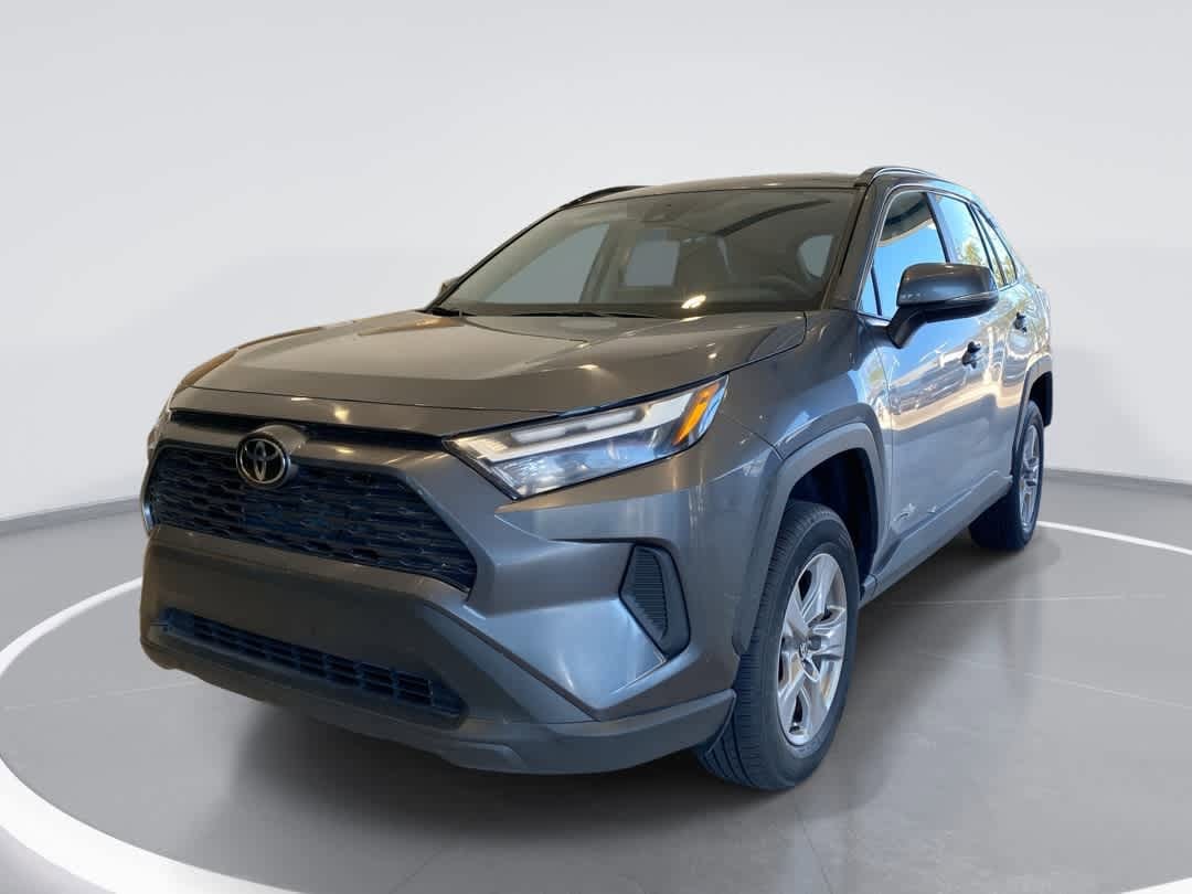 2025 Toyota RAV4 XLE AWD's photo