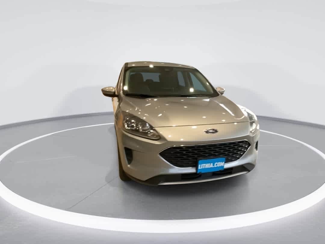 Thumbnail: 2021 Ford Escape - 3