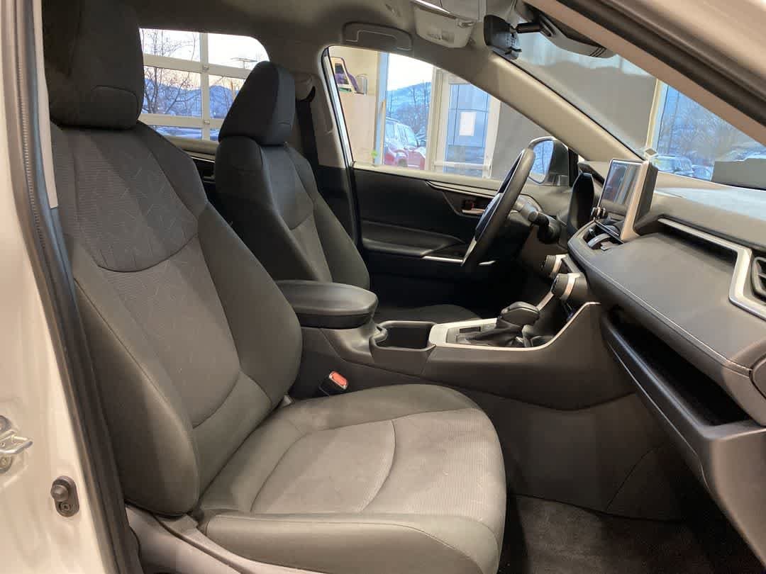 Thumbnail: 2025 Toyota RAV4 - 23