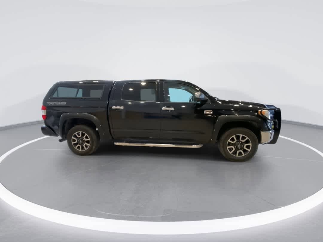 Thumbnail: 2017 Toyota Tundra - 9
