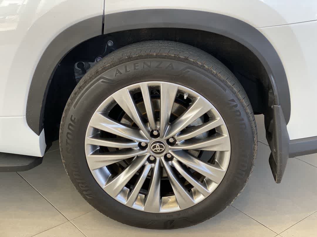 Thumbnail: 2024 Toyota Highlander - 13
