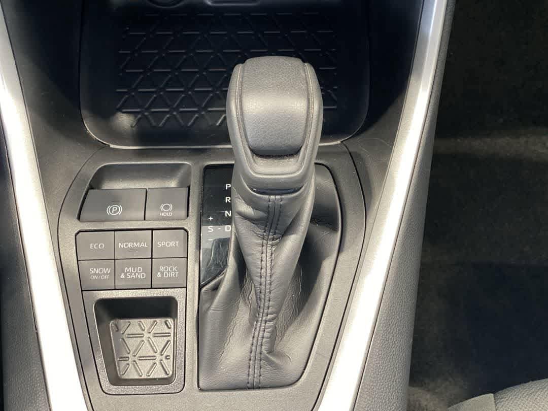 Thumbnail: 2025 Toyota RAV4 - 22