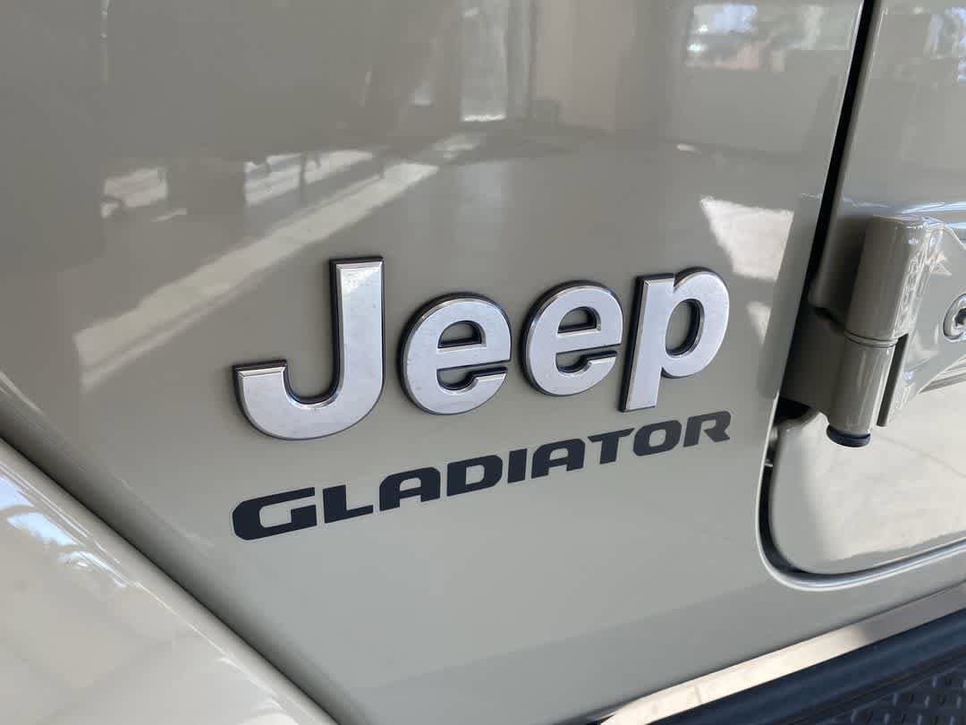 Thumbnail: 2022 Jeep Gladiator - 10