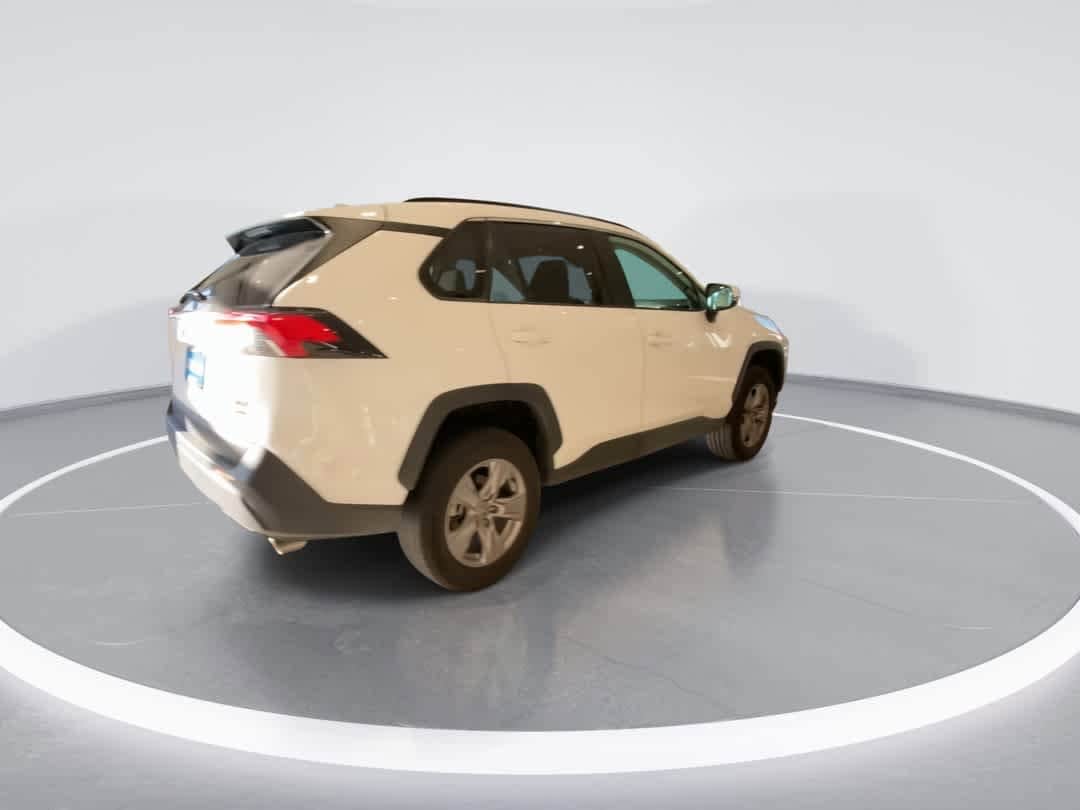 Thumbnail: 2025 Toyota RAV4 - 8