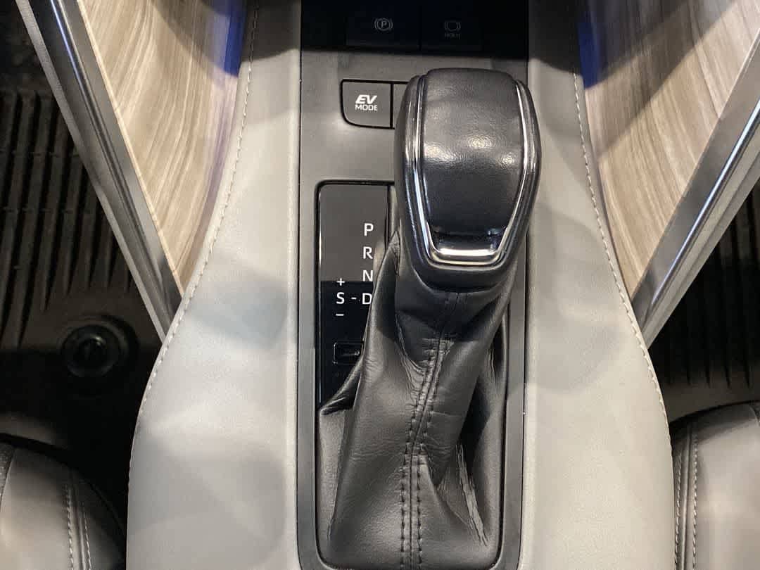 Thumbnail: 2021 Toyota Venza - 22