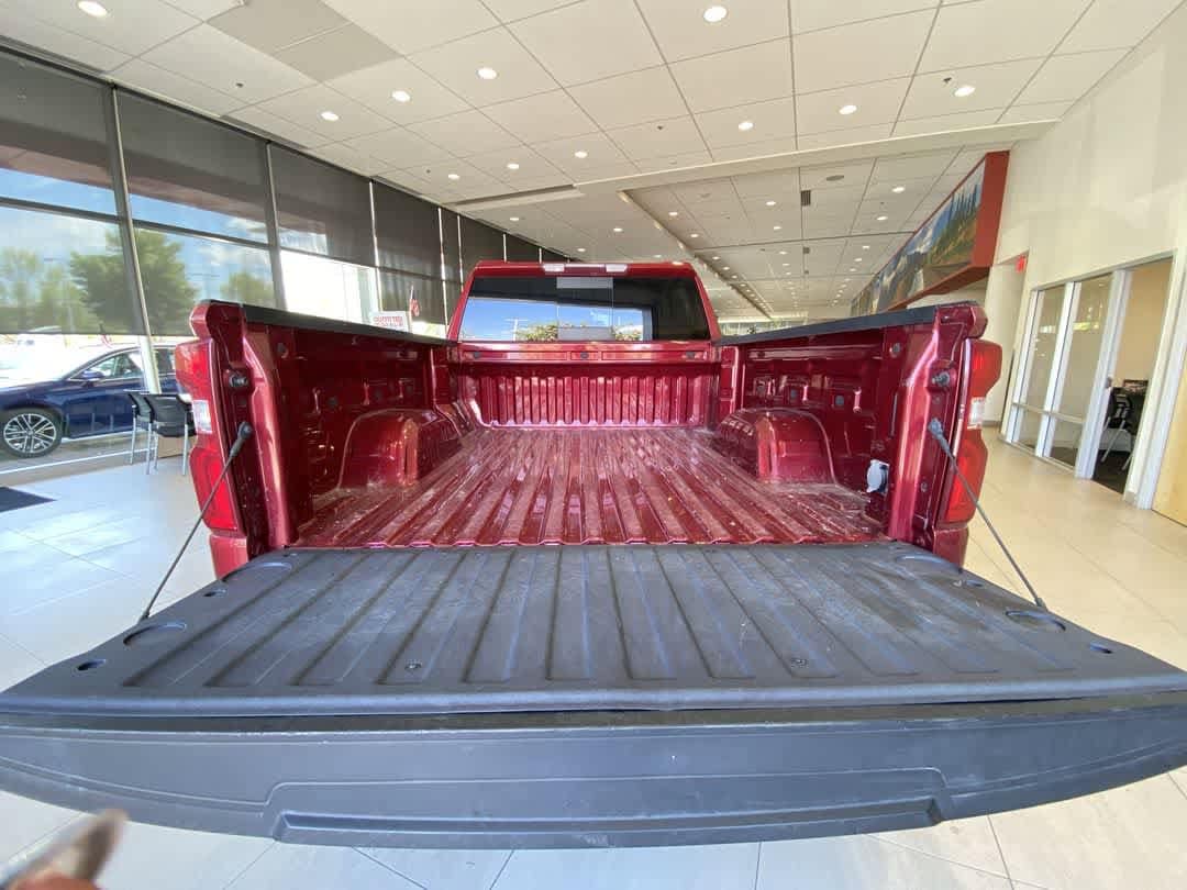 Thumbnail: 2019 Chevrolet Silverado 1500 - 33