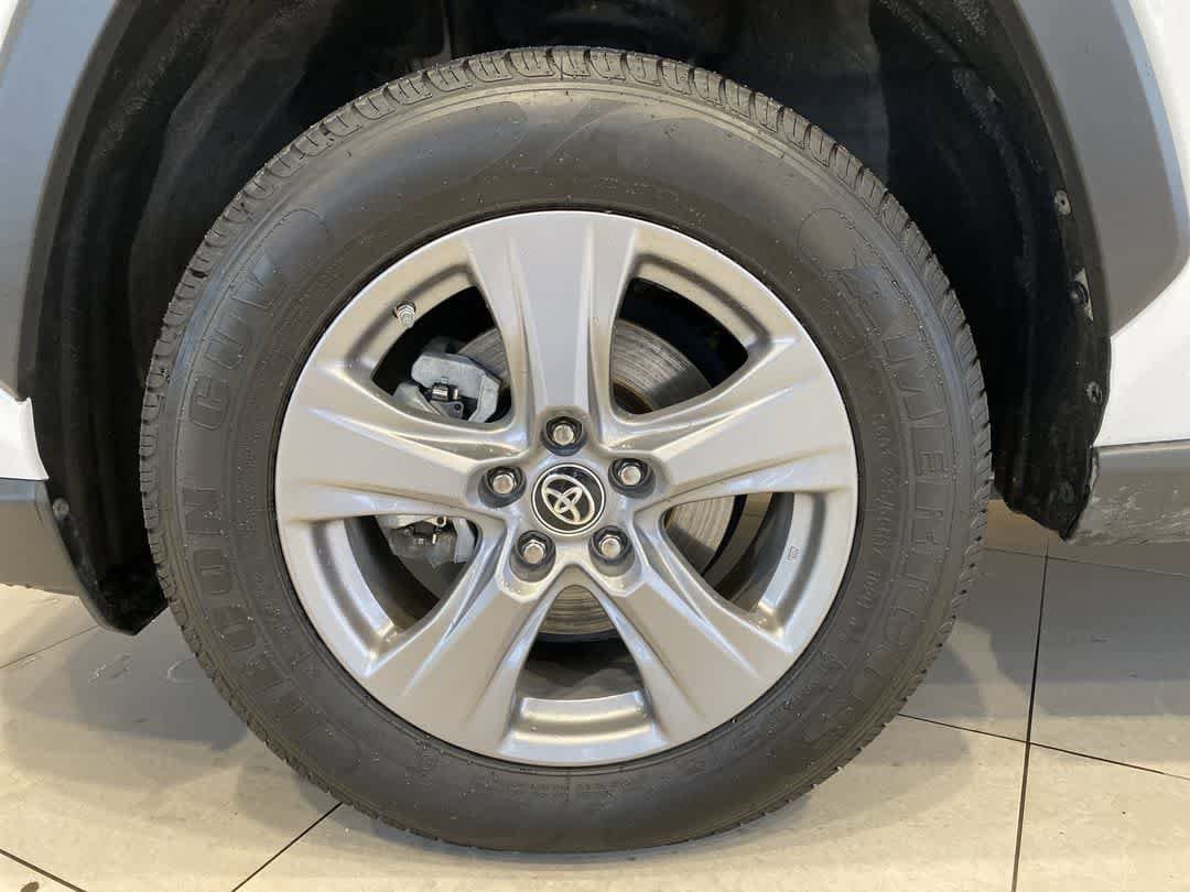 Thumbnail: 2024 Toyota RAV4 - 10