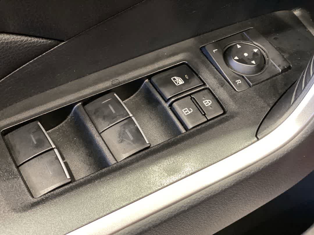 Thumbnail: 2025 Toyota RAV4 - 15