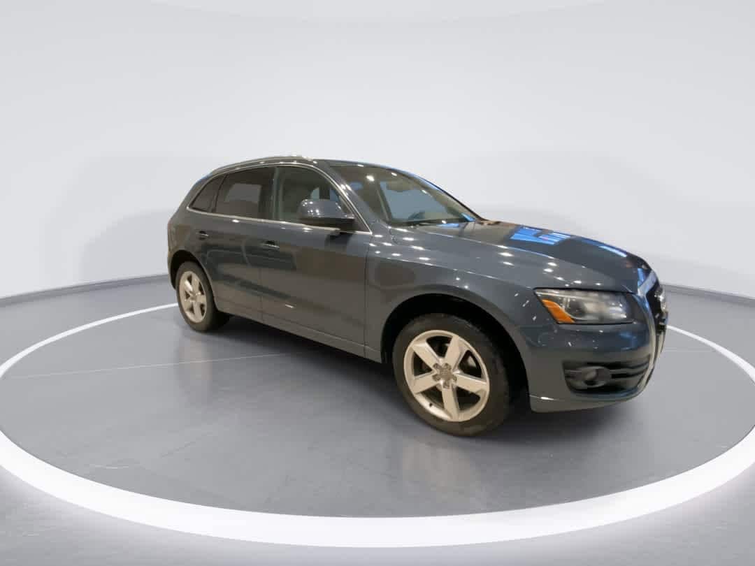 Thumbnail: 2010 Audi Q5 - 2