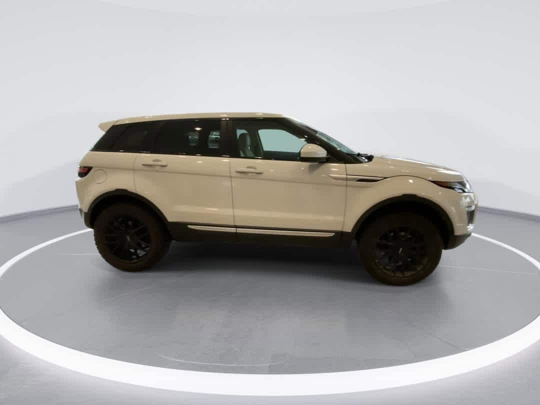 Thumbnail: 2016 Land Rover Range Rover Evoque - 9