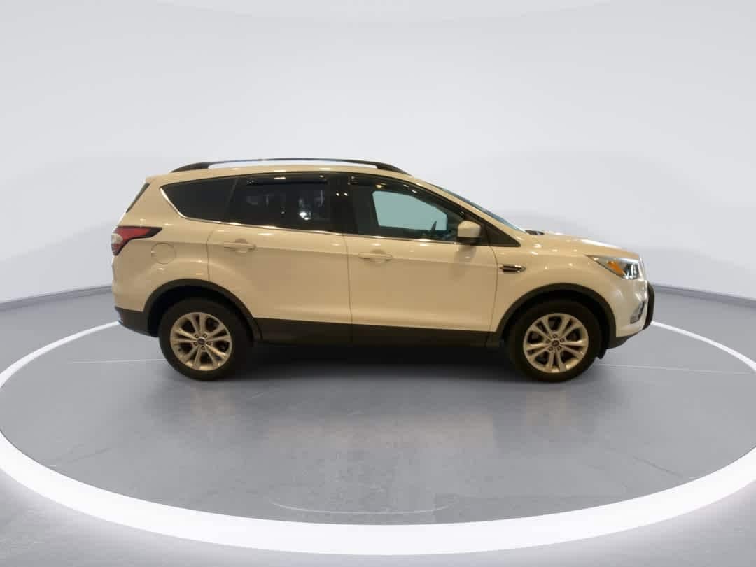 Thumbnail: 2018 Ford Escape - 9