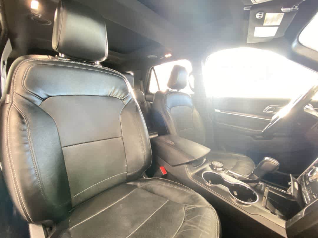 Thumbnail: 2019 Ford Explorer - 28