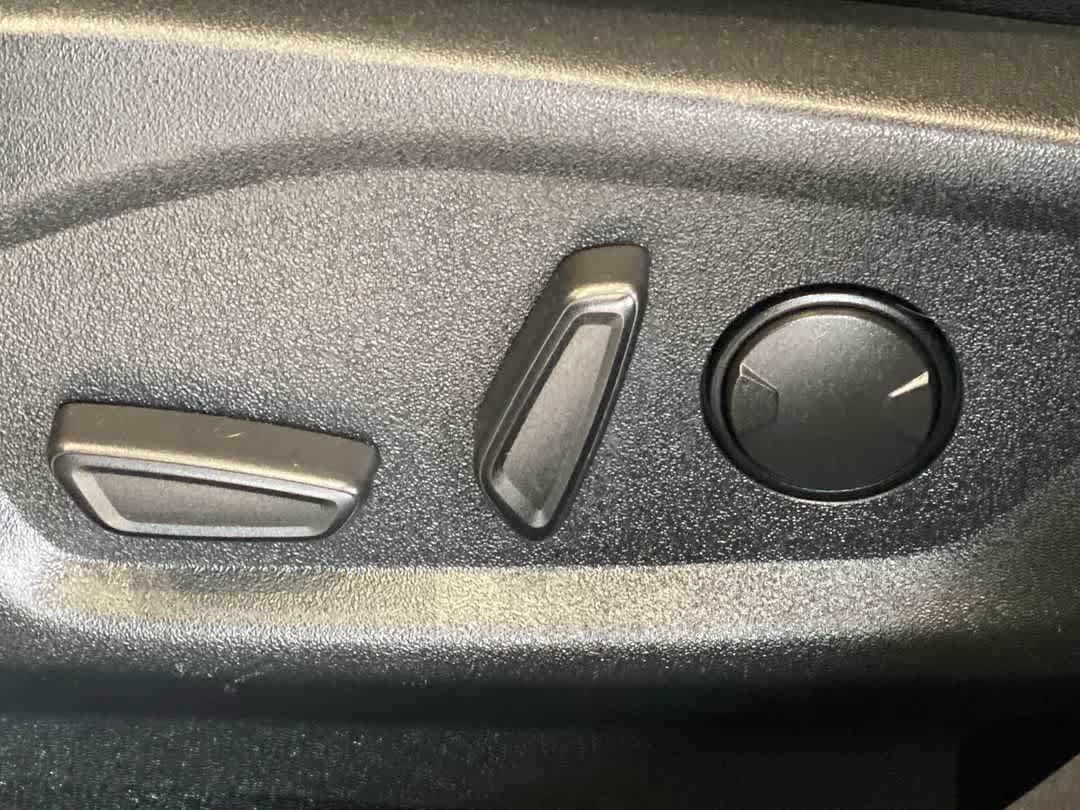 Thumbnail: 2019 Ford Explorer - 14