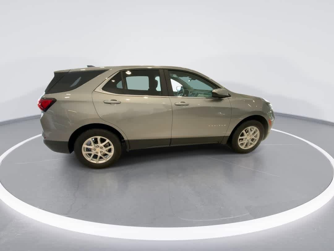 Thumbnail: 2024 Chevrolet Equinox - 9