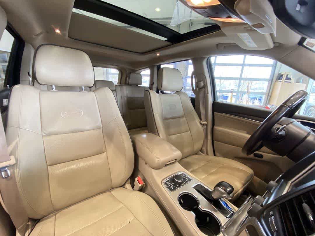 Thumbnail: 2017 Jeep Grand Cherokee - 28