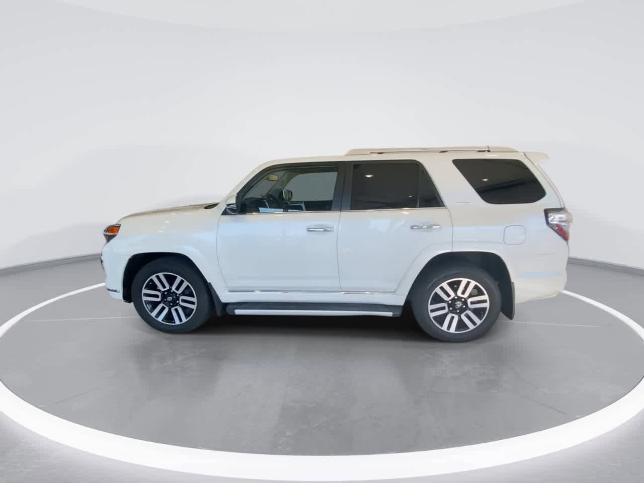 Thumbnail: 2019 Toyota 4Runner - 5