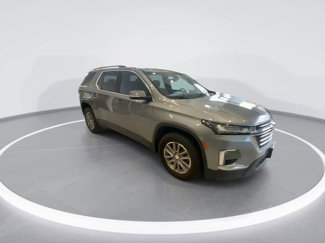 2023 Chevrolet Traverse Cloth 1LT photo 2