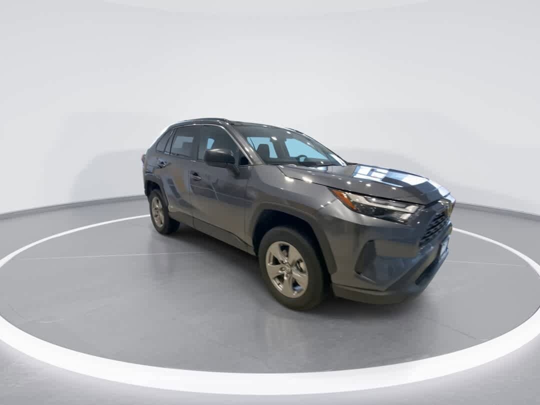 2025 Toyota RAV4 Hybrid LE photo 2