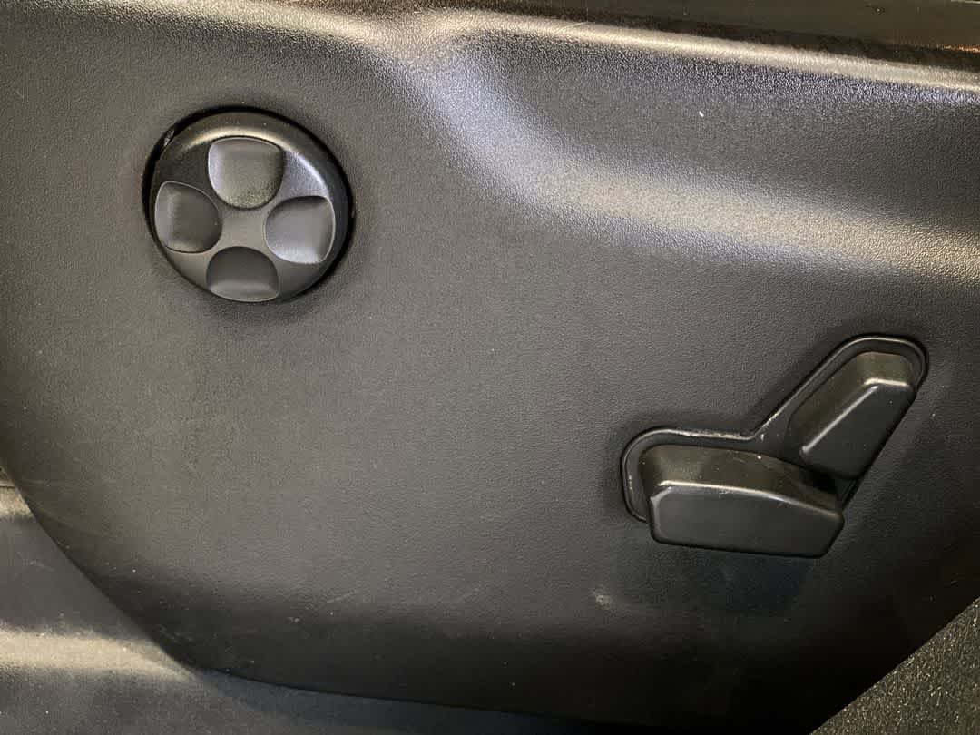 Thumbnail: 2015 Jeep Grand Cherokee - 15