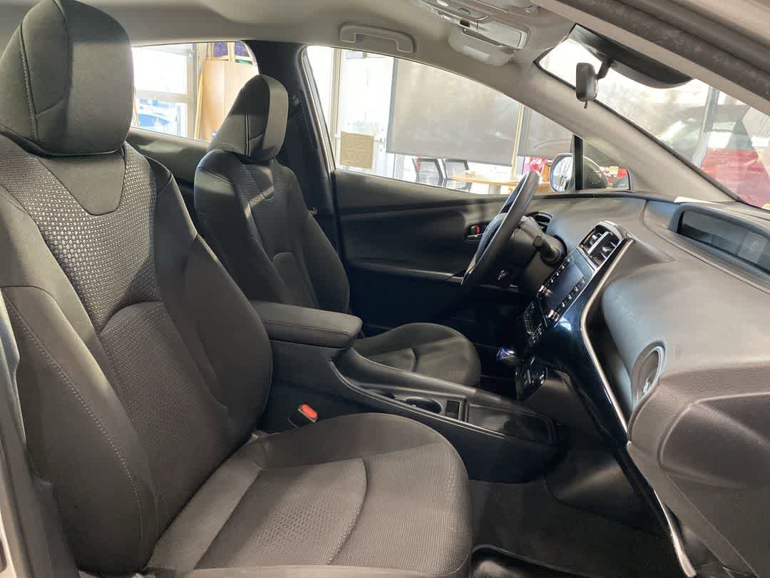 Thumbnail: 2021 Toyota Prius - 23