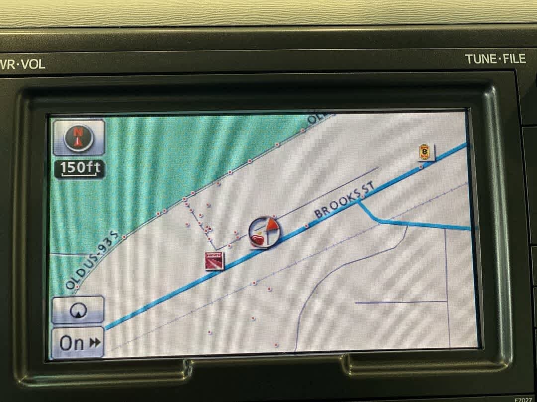 Thumbnail: 2014 Toyota Sienna - 20