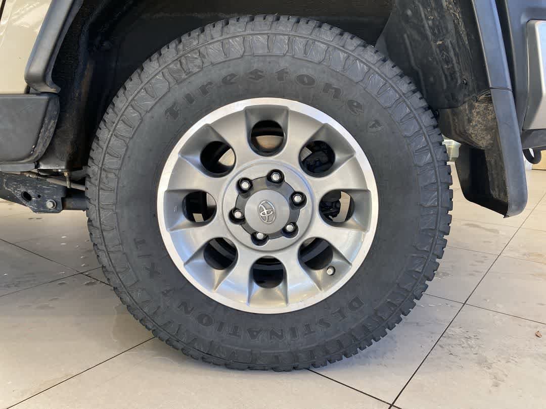 Thumbnail: 2013 Toyota FJ Cruiser - 12