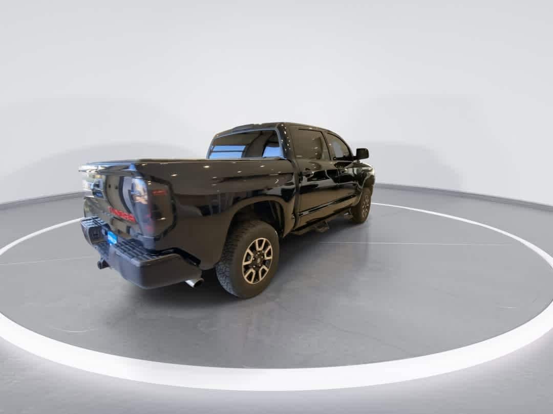 Thumbnail: 2018 Toyota Tundra - 8