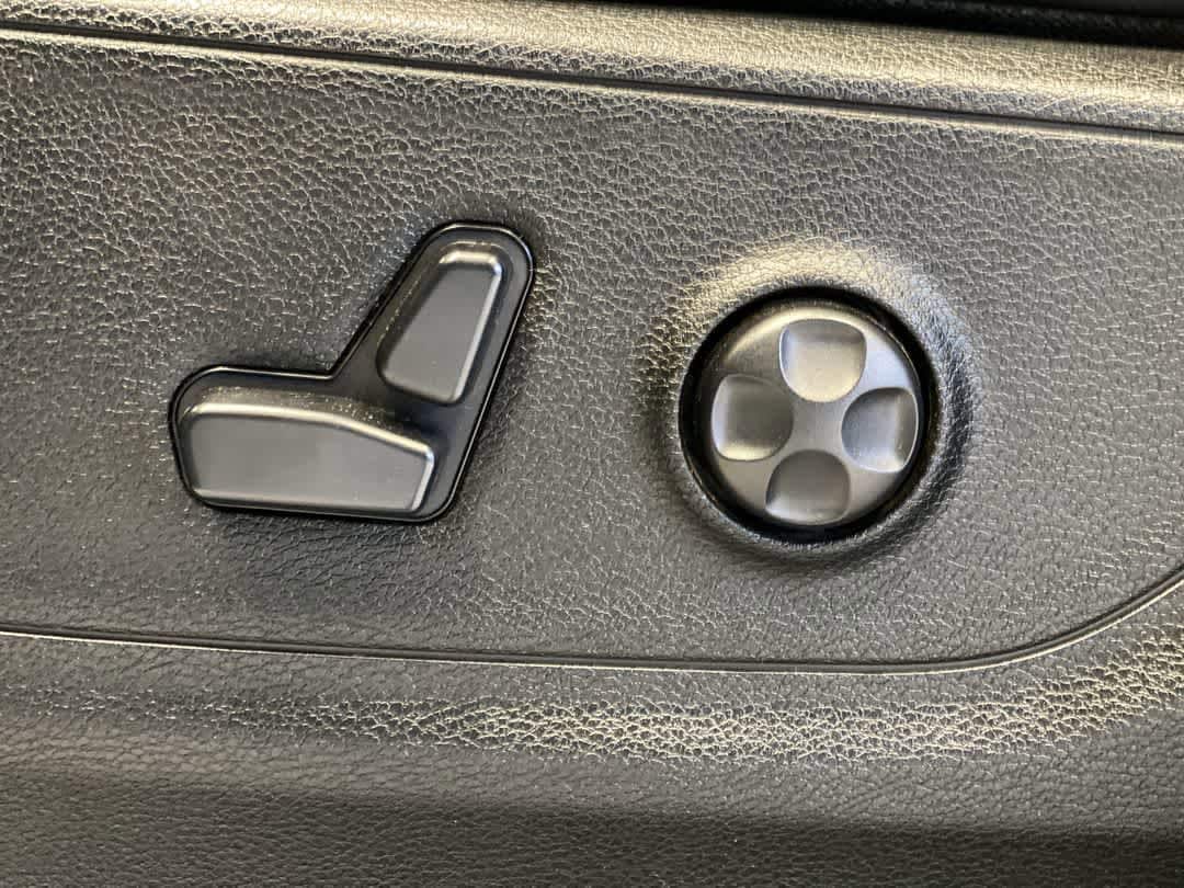 Thumbnail: 2020 RAM 1500 - 15