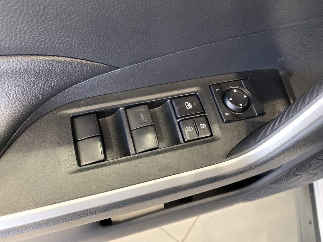 Thumbnail: 2021 Toyota RAV4 - 13