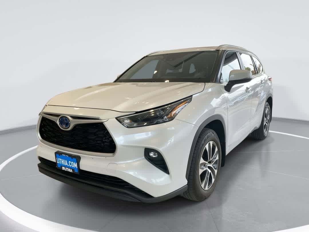2023 Toyota Highlander Hybrid XLE AWD's photo