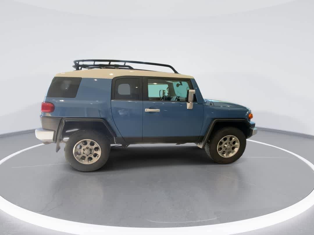 Thumbnail: 2013 Toyota FJ Cruiser - 9