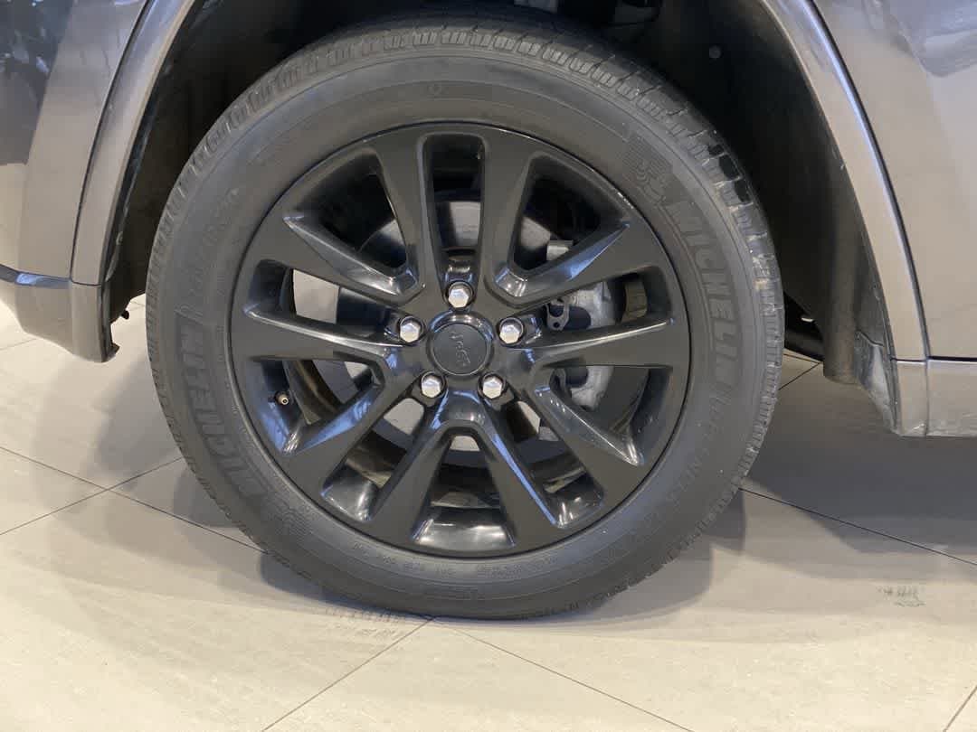 Thumbnail: 2018 Jeep Grand Cherokee - 12