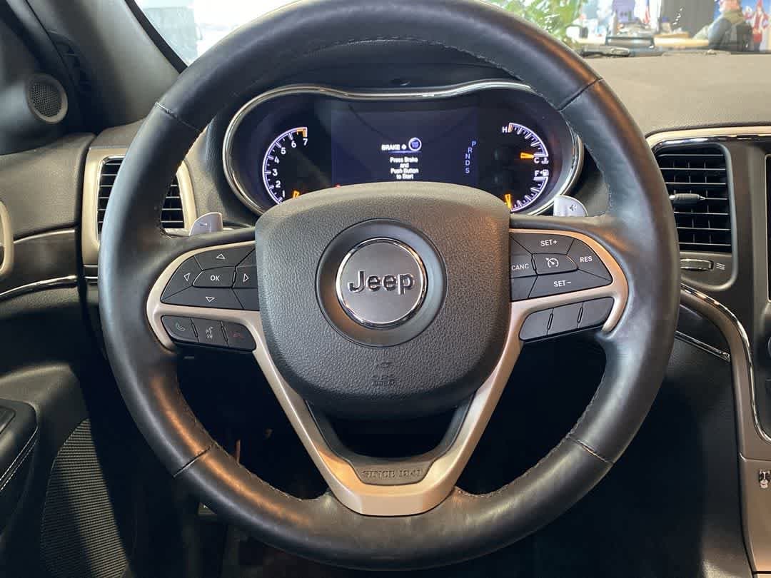 Thumbnail: 2015 Jeep Grand Cherokee - 17