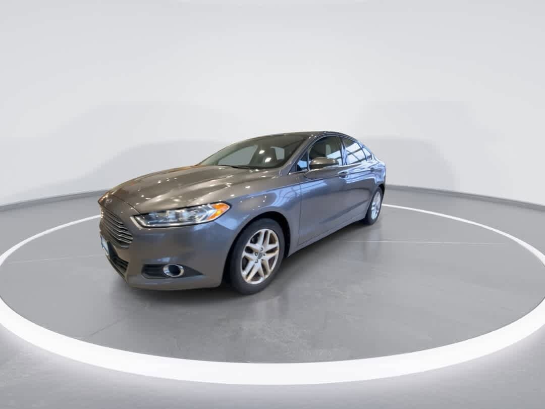 2013 Ford Fusion SE photo 4