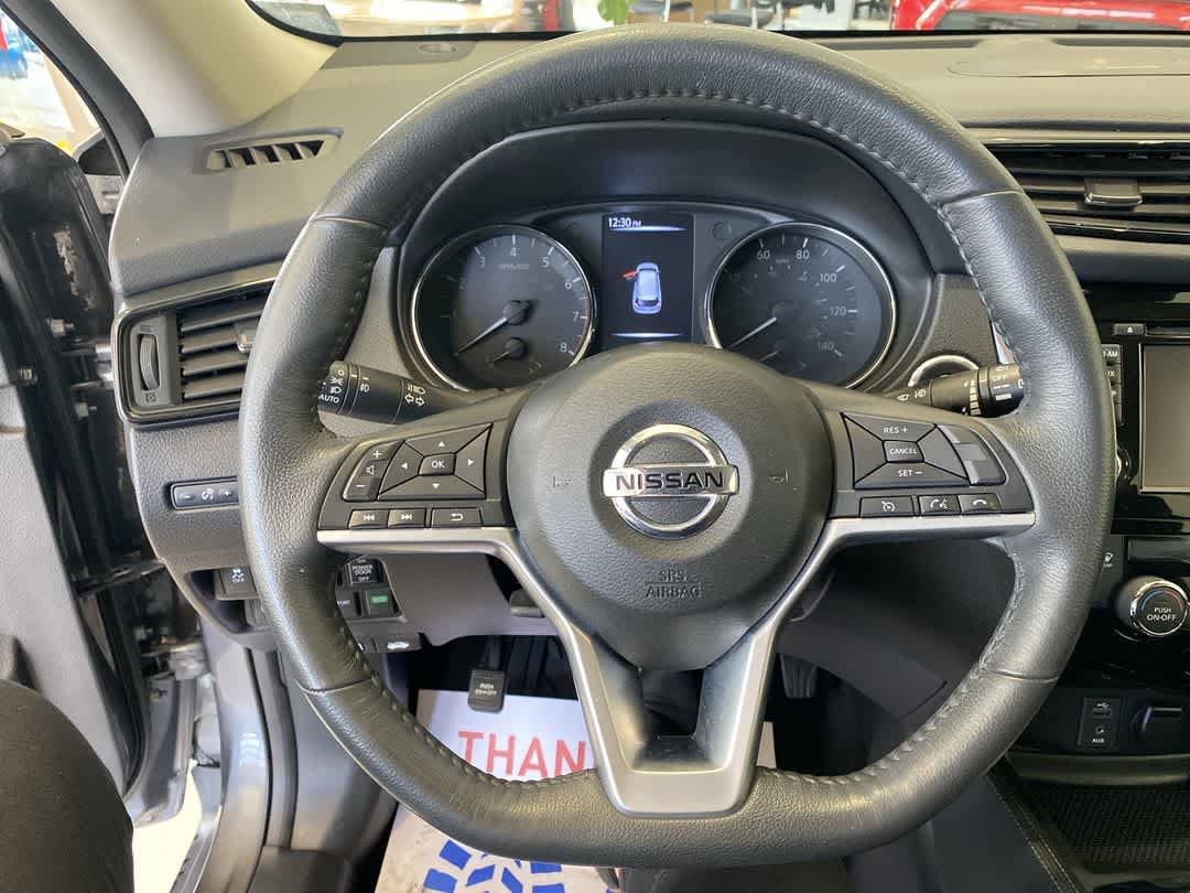 Thumbnail: 2017 Nissan Rogue - 25