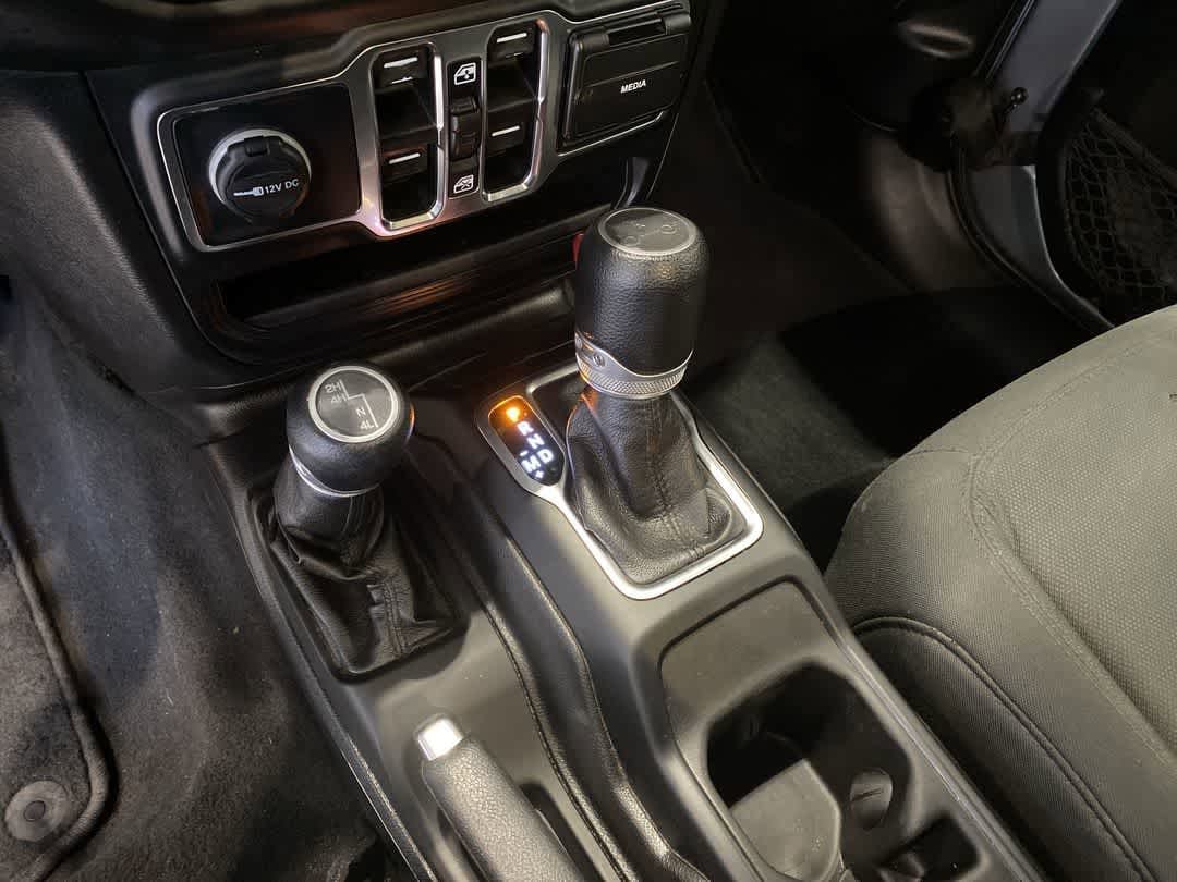 Thumbnail: 2019 Jeep Wrangler - 21