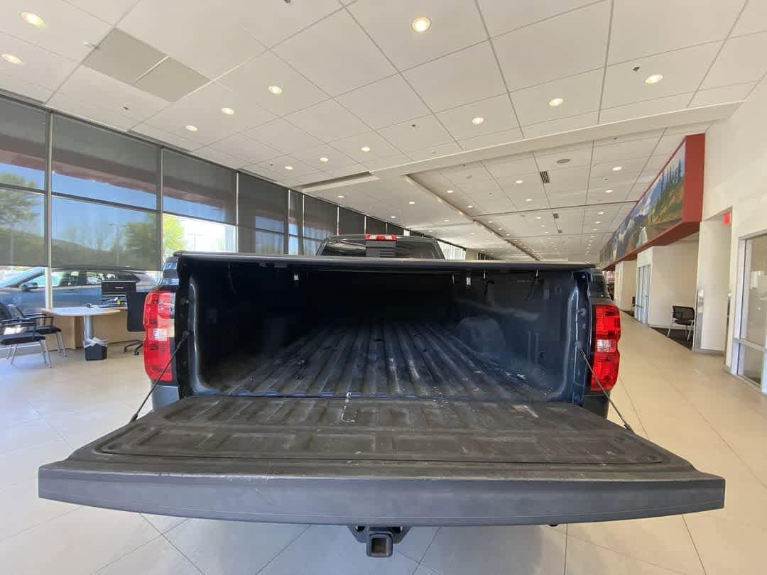 Thumbnail: 2018 GMC Sierra 3500 - 27