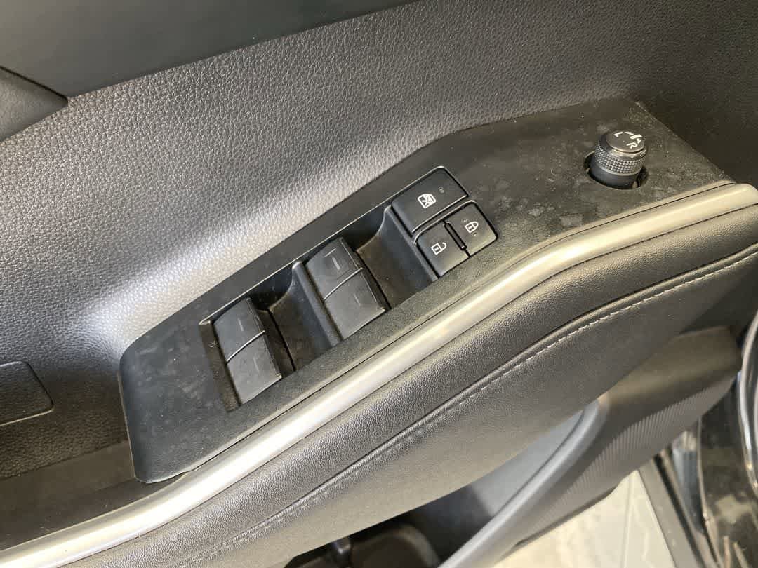 Thumbnail: 2022 Toyota Highlander - 13