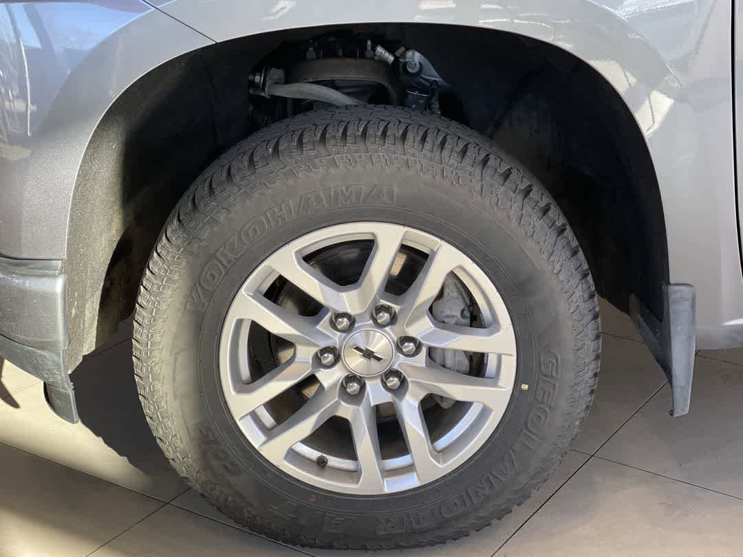 Thumbnail: 2019 Chevrolet Silverado 1500 - 13