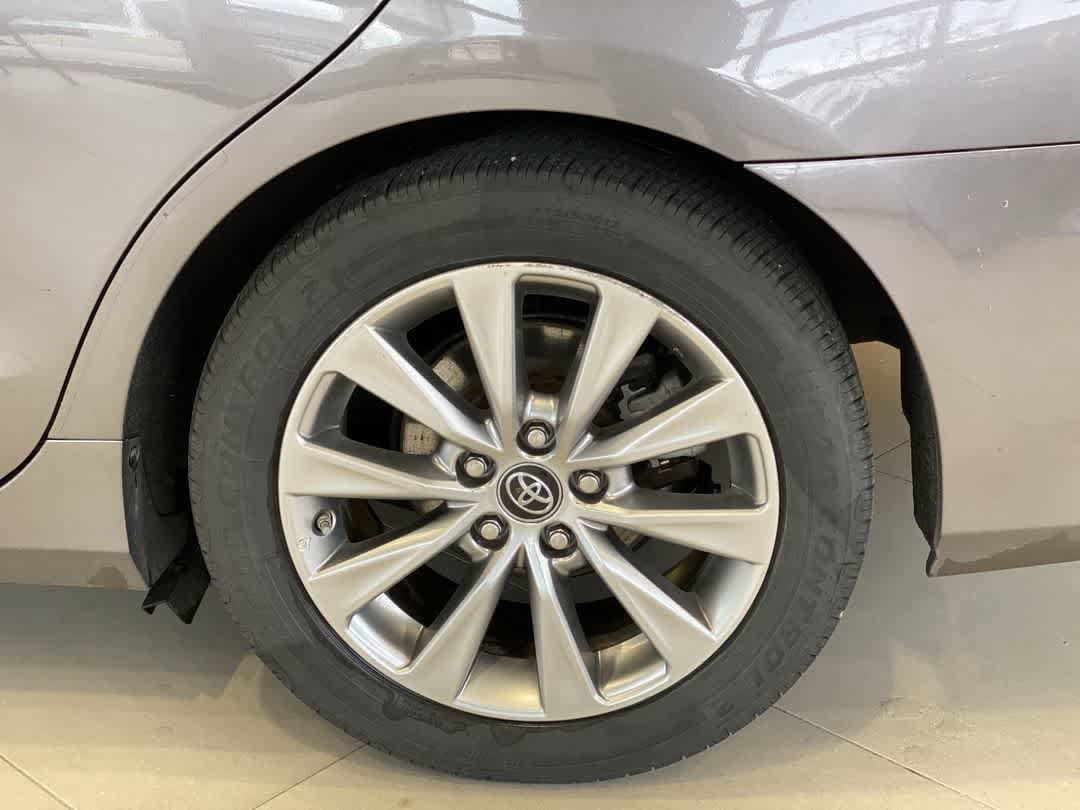 Thumbnail: 2017 Toyota Camry - 13