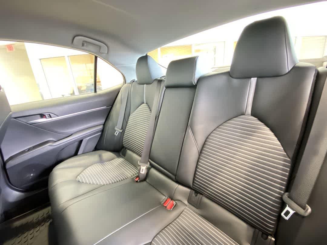 Thumbnail: 2022 Toyota Camry - 19