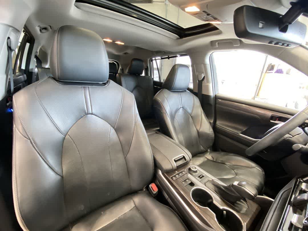 Thumbnail: 2021 Toyota Highlander - 29