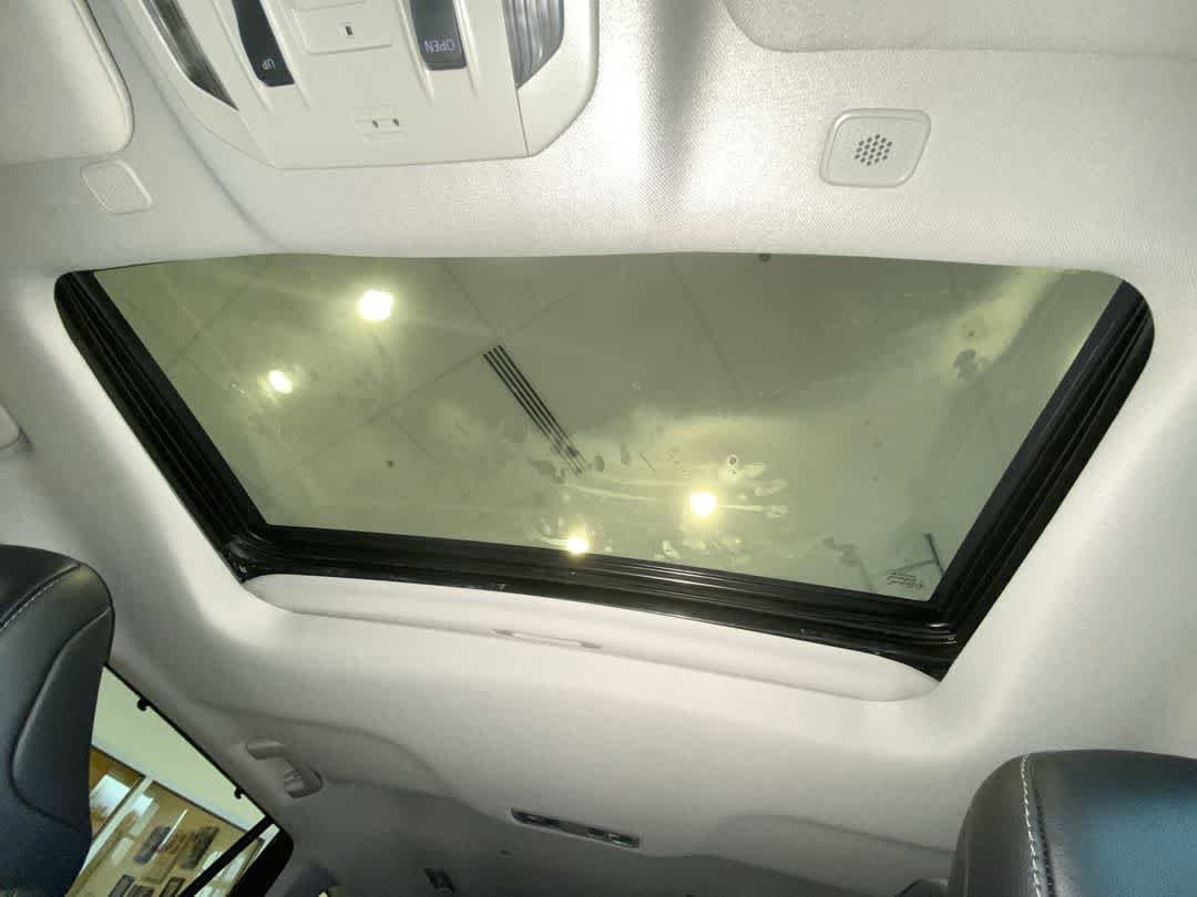 Thumbnail: 2023 Toyota Highlander - 23