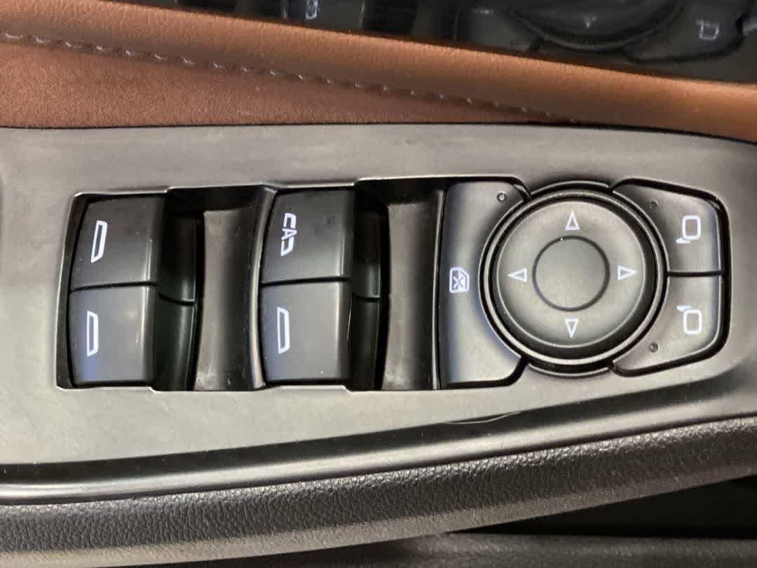 Thumbnail: 2019 Chevrolet Traverse - 16