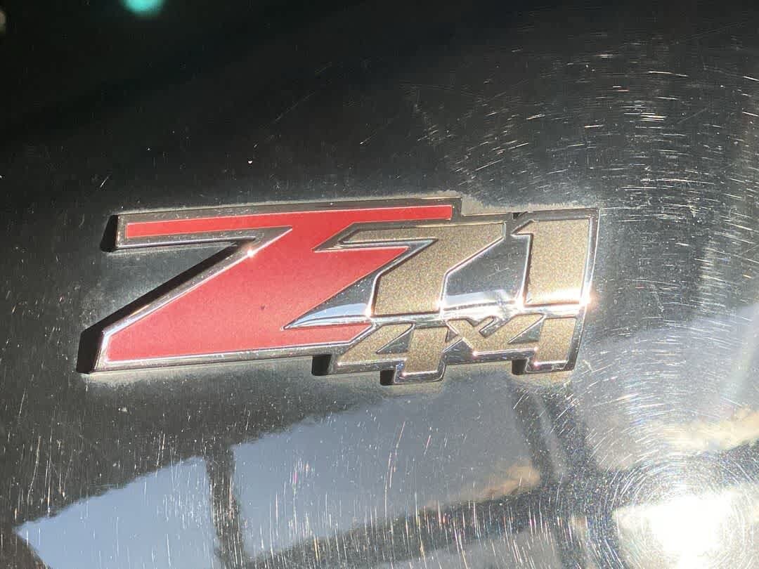 Thumbnail: 2013 Chevrolet Suburban - 12