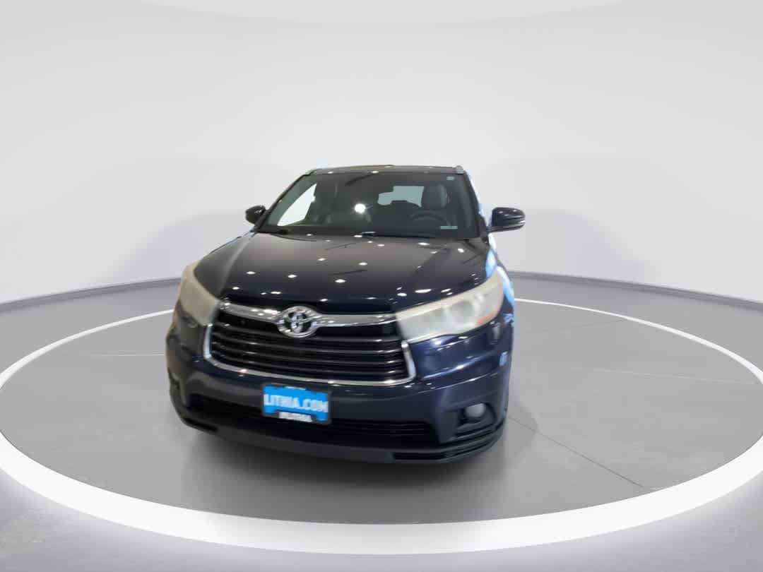 Thumbnail: 2015 Toyota Highlander - 3