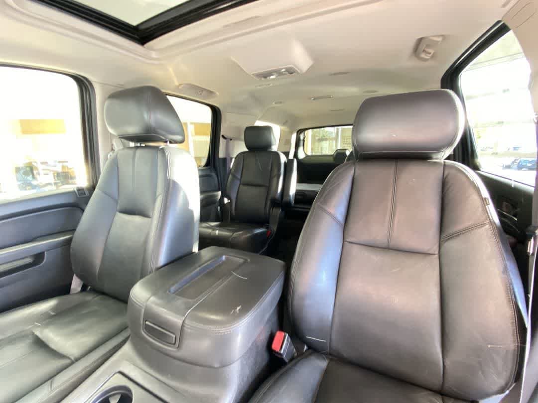Thumbnail: 2013 Chevrolet Suburban - 14