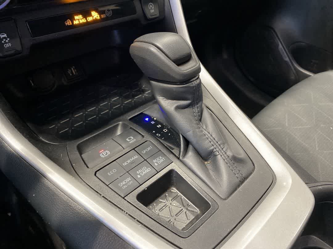 Thumbnail: 2025 Toyota RAV4 - 19