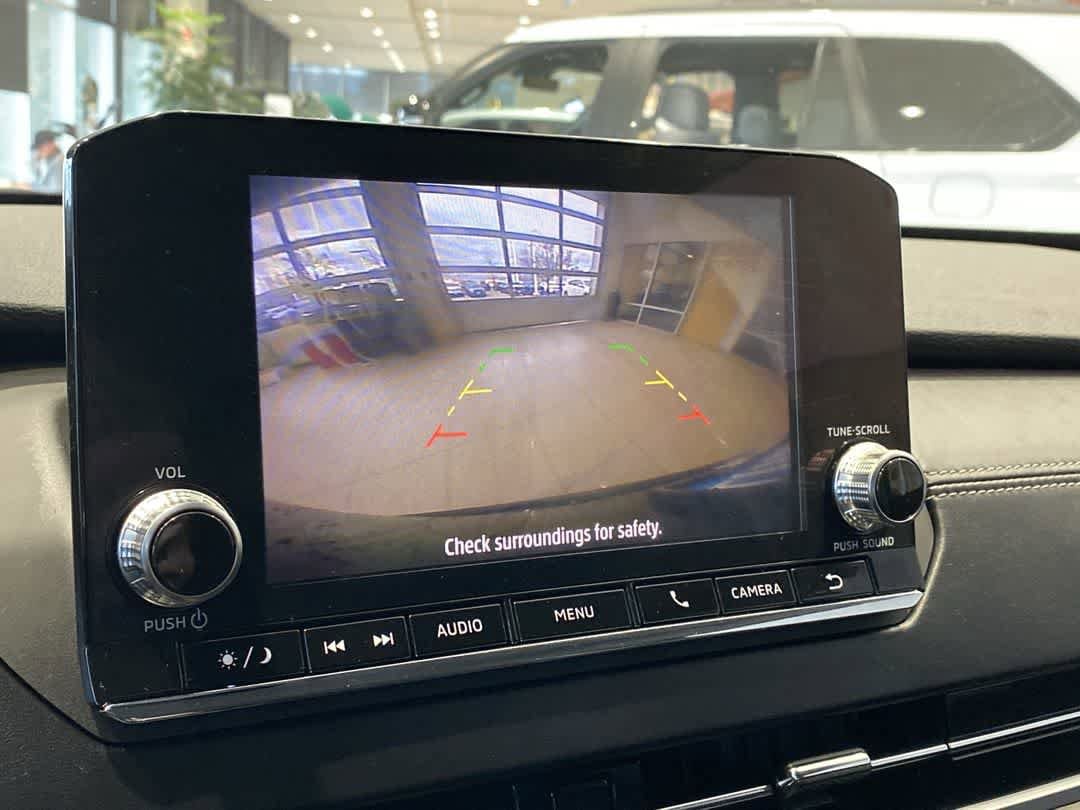 Thumbnail: 2022 Mitsubishi Outlander - 17