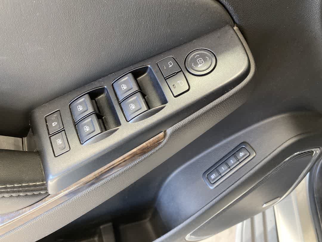 Thumbnail: 2015 Chevrolet Tahoe - 15